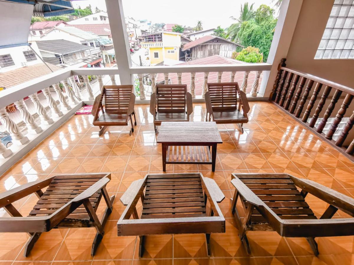 Sabaydee Guesthouse Бан Хоуейсай Екстериор снимка