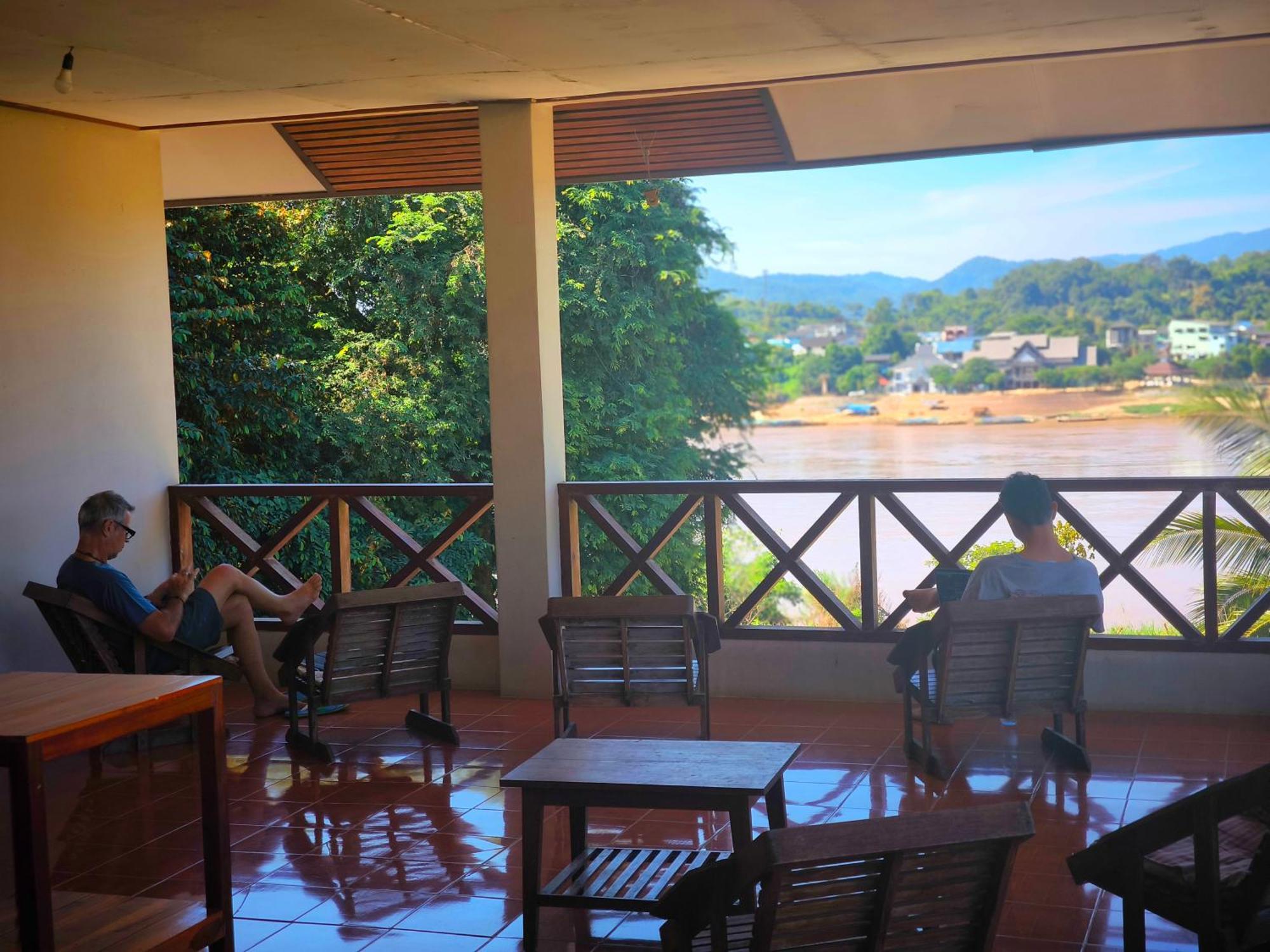 Sabaydee Guesthouse Бан Хоуейсай Екстериор снимка