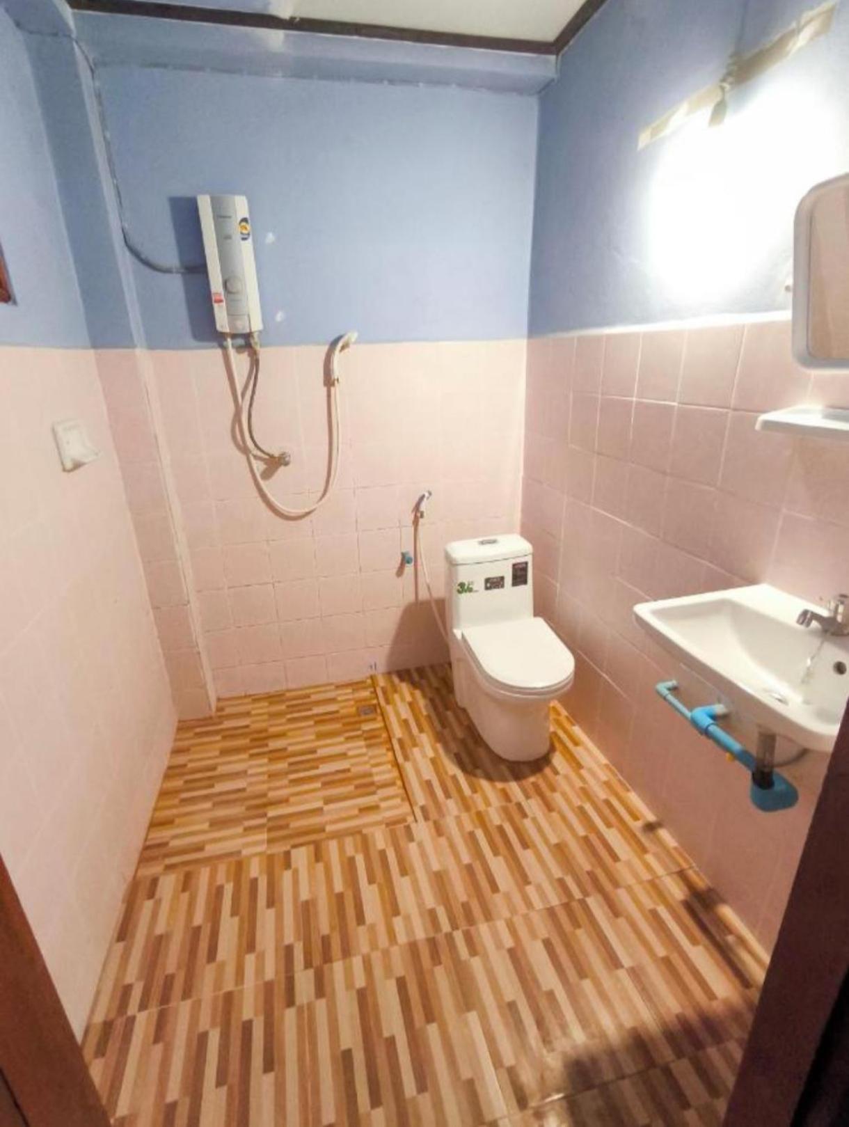 Sabaydee Guesthouse Бан Хоуейсай Стая снимка